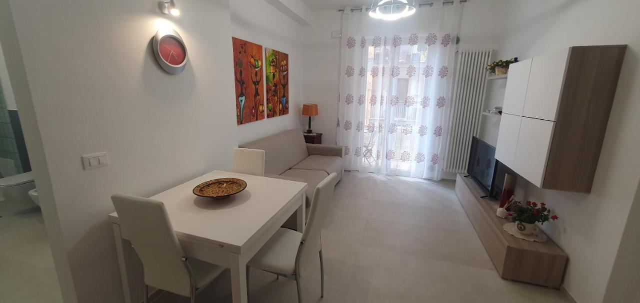 Casa Riblo E Flo Leilighet Monopoli Eksteriør bilde